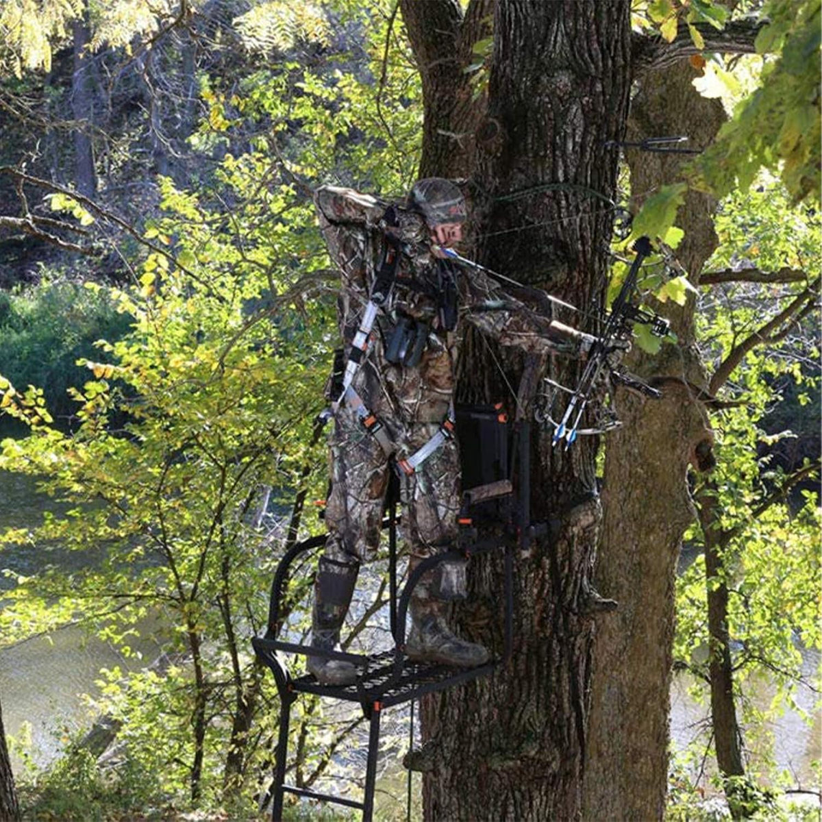 Big Game 1-Person Ladder Tree Stand for Hunting Deer with Seat, Hunter, 18' Tall, Black - Adjustable Climbing Treestand with Platform and Safety Harness for Shooting