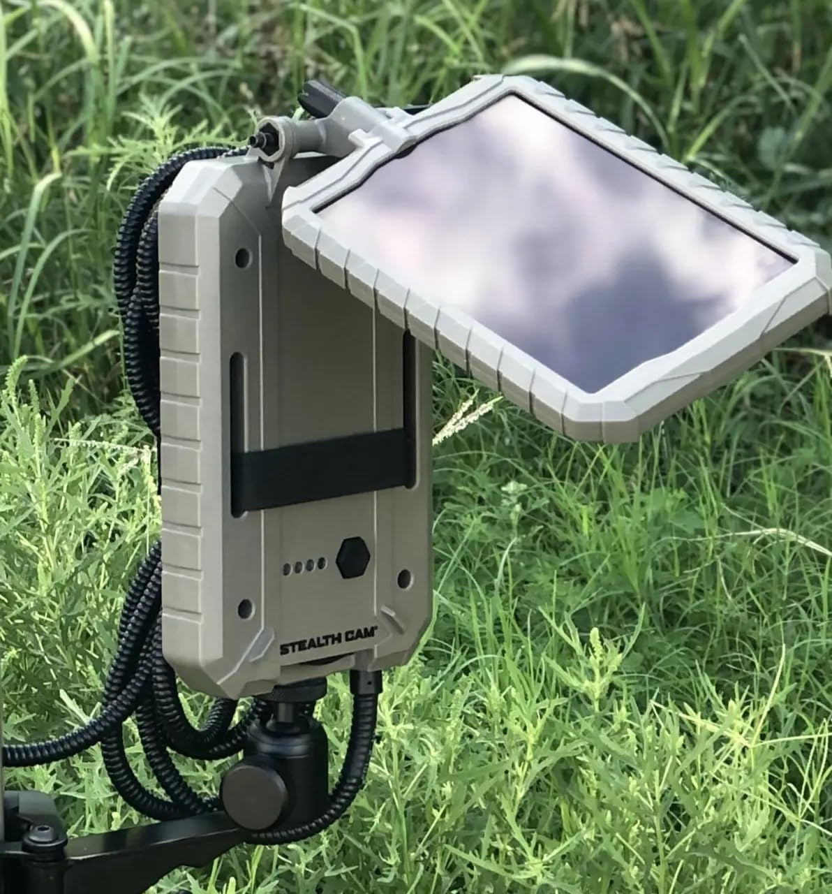 Stealth CAM Sol-Pak Solar Battery Pack, 12V Solar Power Panel, Compatible