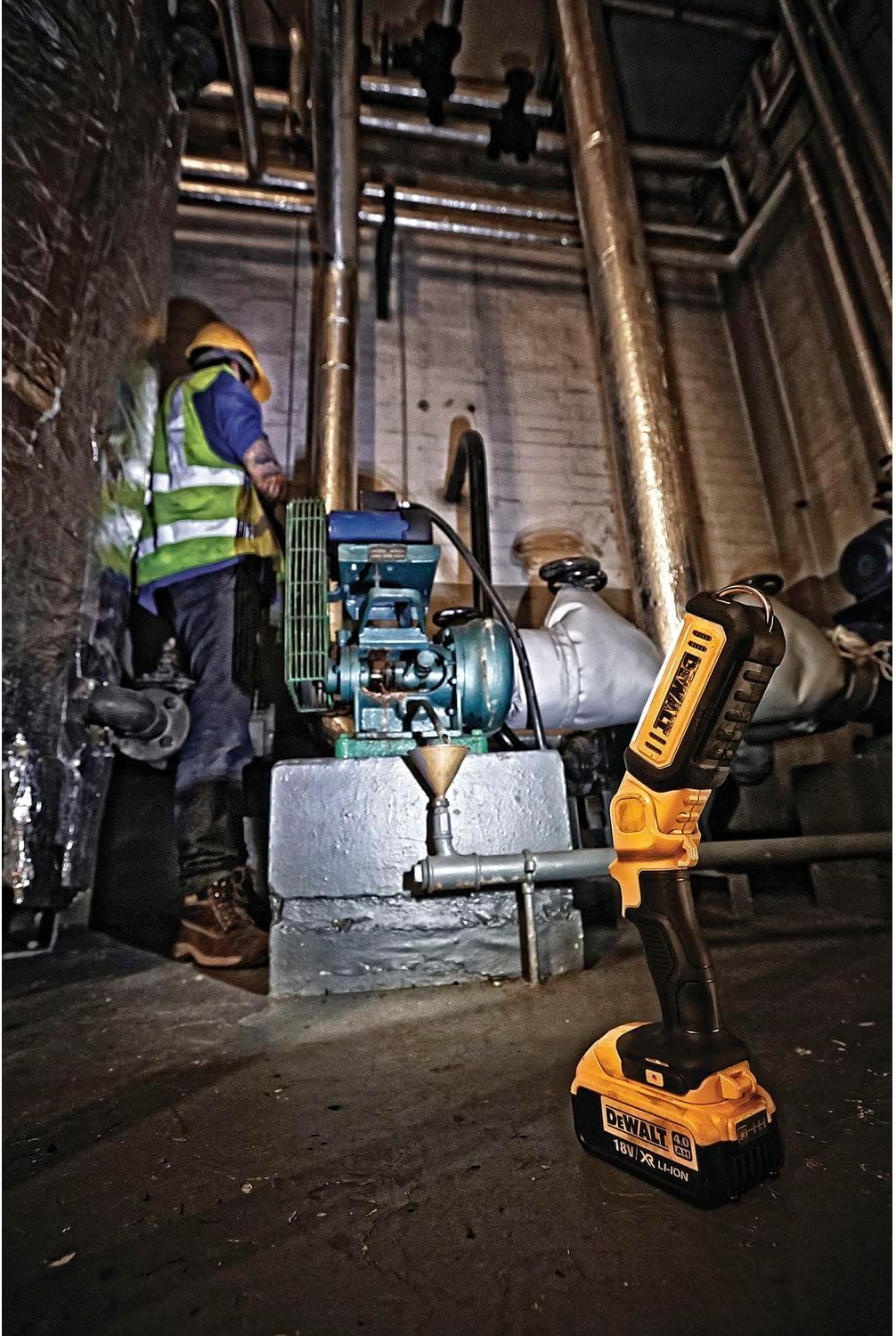 DEWDCL050 - DEWALT DCL050 20-Volt MAX Handheld Area Light