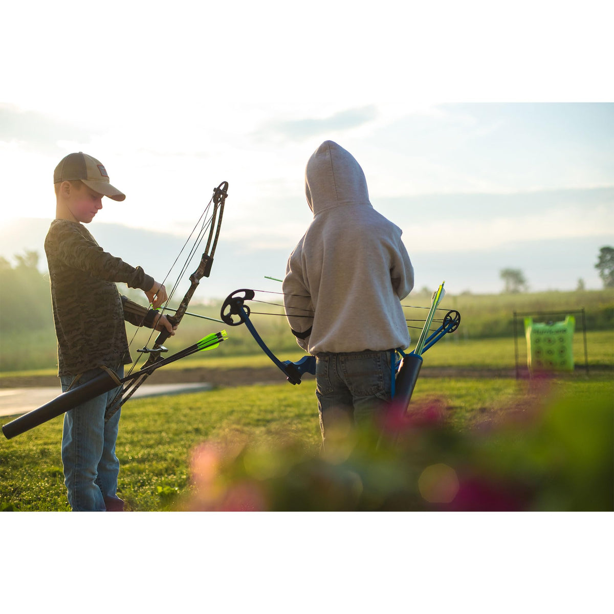 Genesis Archery Original Lightweight Compound Bow with Adjustable Aluminum Riser, 15"-30" Draw Length, 10-20 lb Draw Weight, for Kids and Adults, All Skill Levels