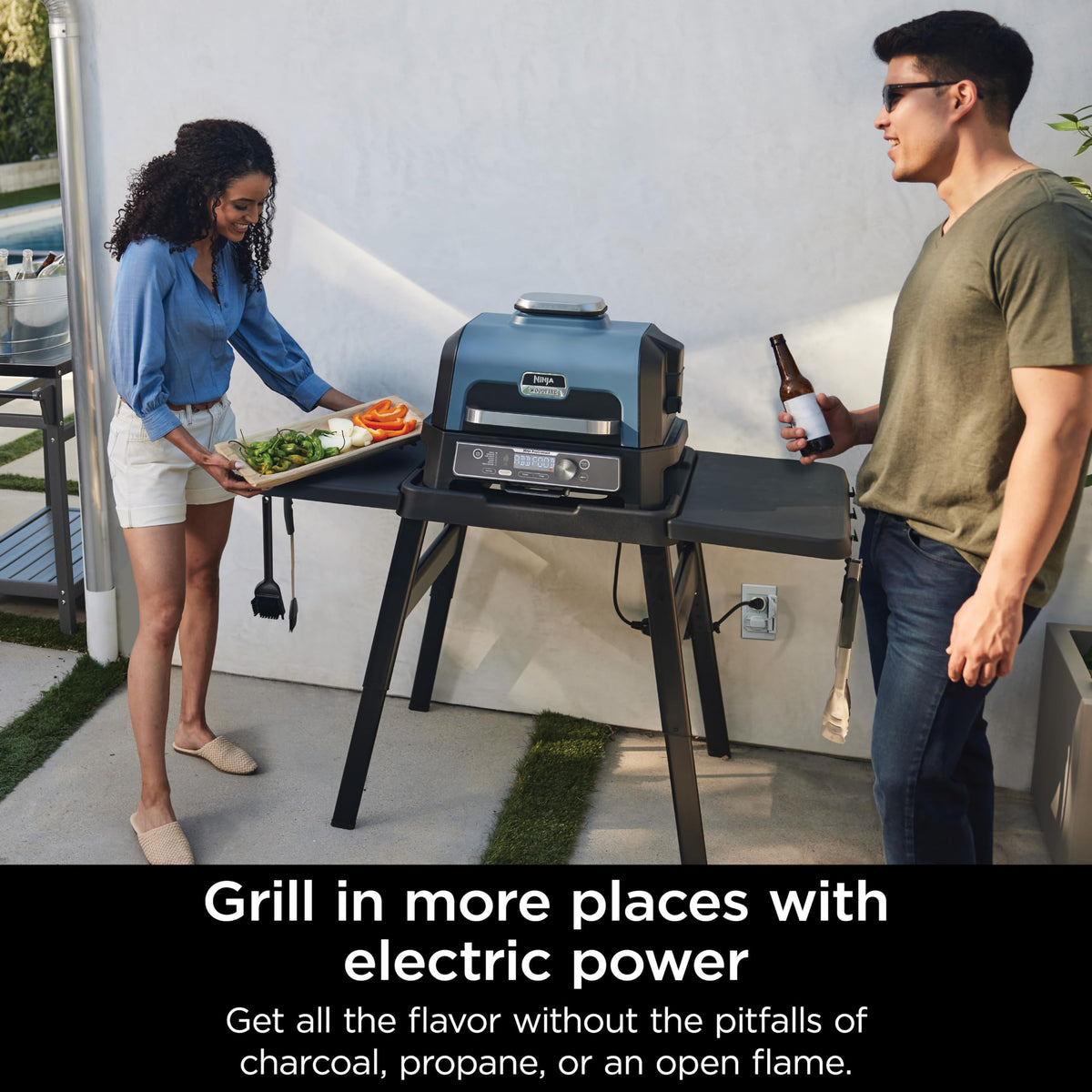 Ninja Woodfire ProConnect Premium XL Outdoor Grill & Smoker, Black & Gold