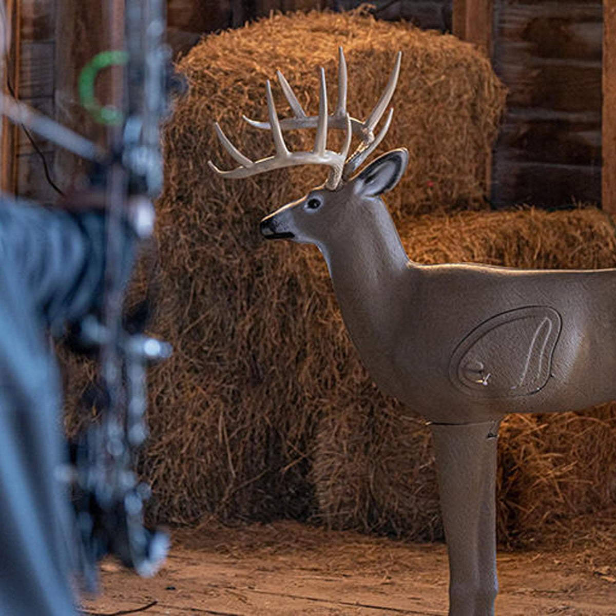 SHOOTER Buck 3D Archery Target, Replaceable Insert for Long Life, Weather-Resistant Construction, High-Density Impact-Response Foam Withstands Field Points, Broadheads, and Expandables