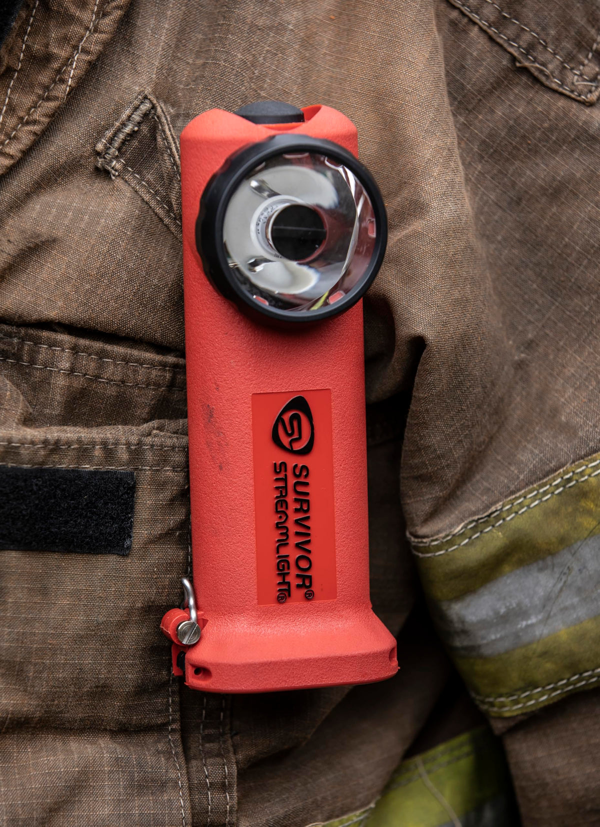 Streamlight 90545 Survivor 175-Lumen Right-Angle Flashlight, Black