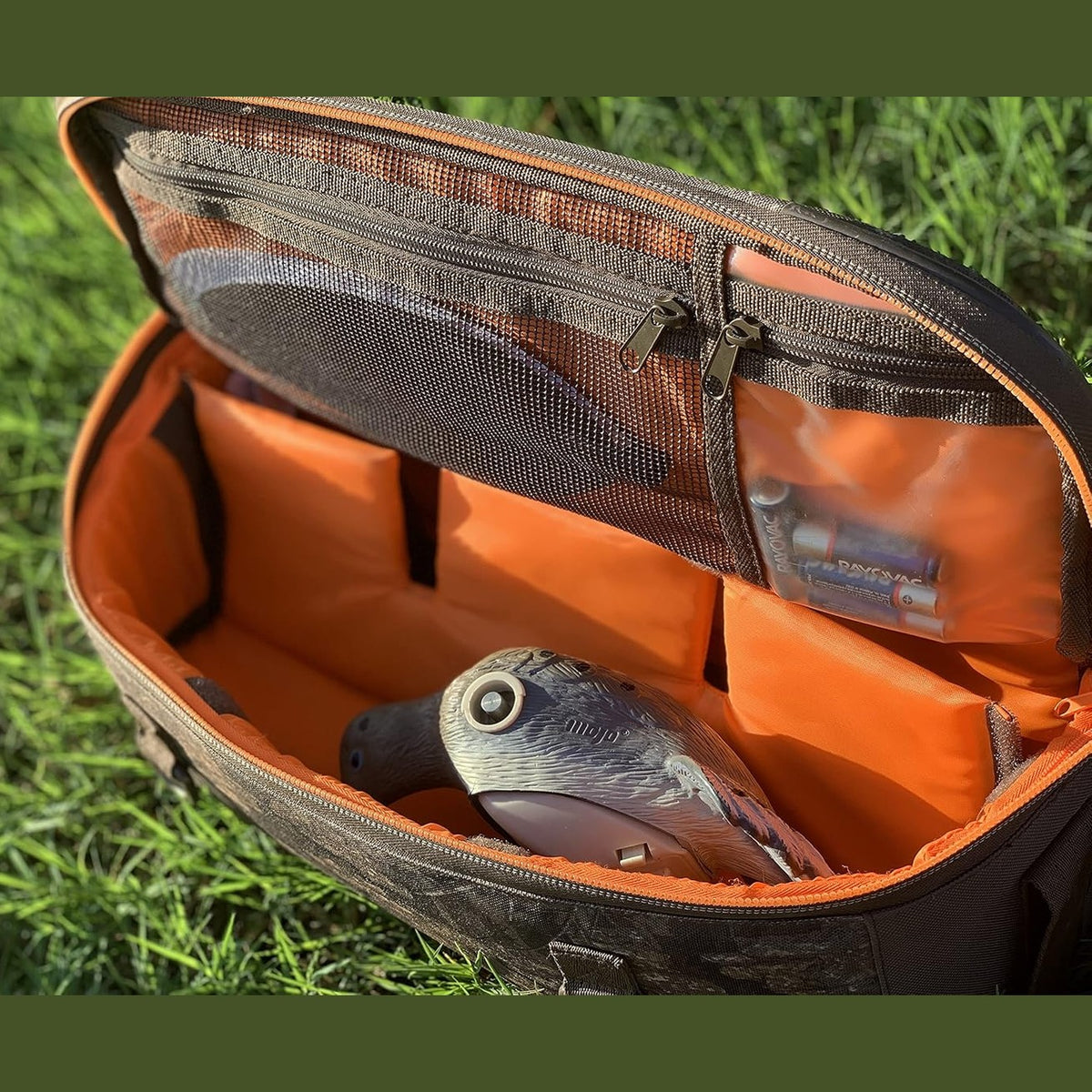 MOJO Outdoors Voodoo Dove Spinning Wing Decoy – Motorized Dove Decoy with Lifelike Body, Magnetic Wings, Steel Support Pole & 16-Hour Battery Life
